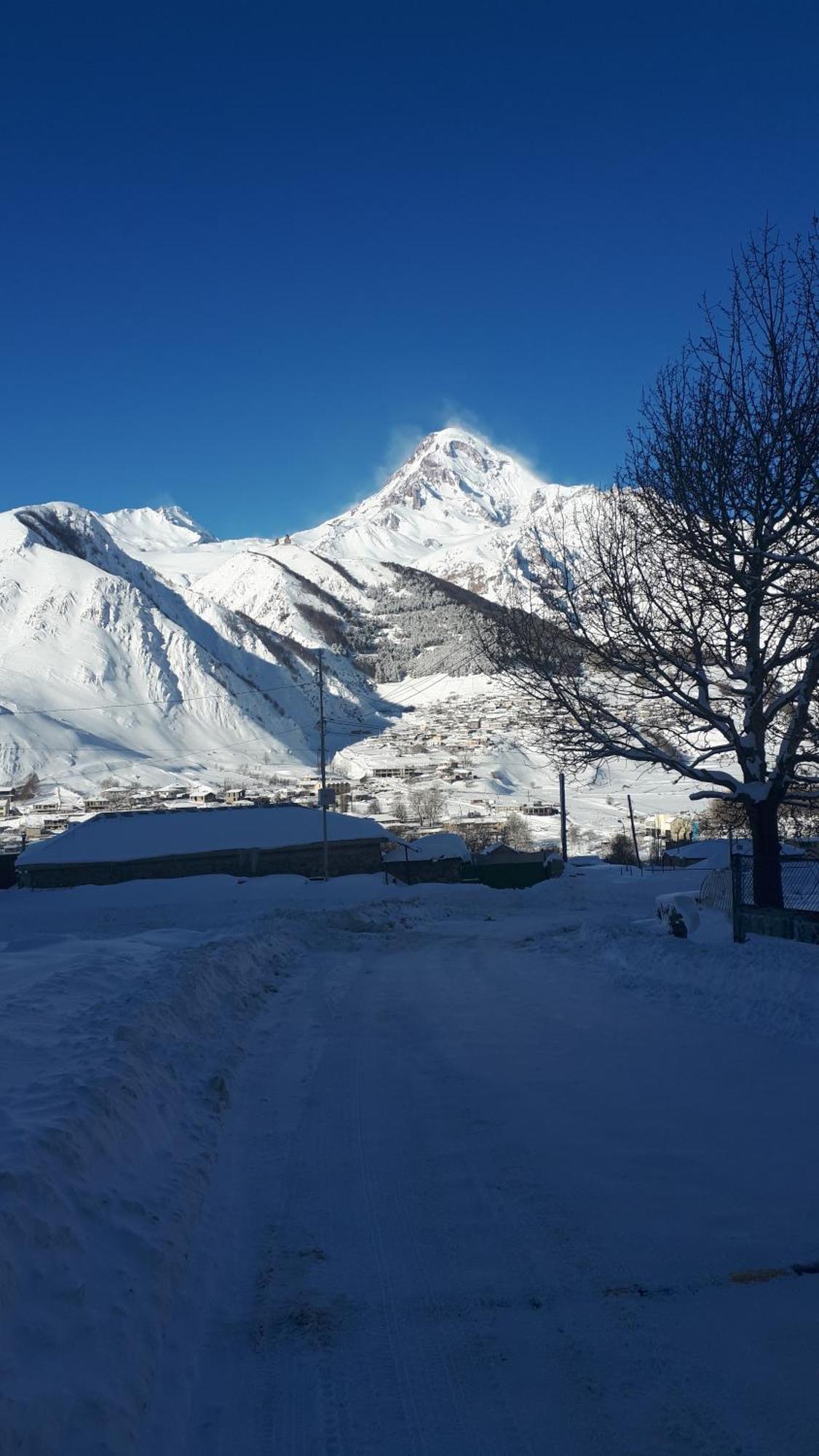 Hotel Sesilia Kazbegi Exterior foto